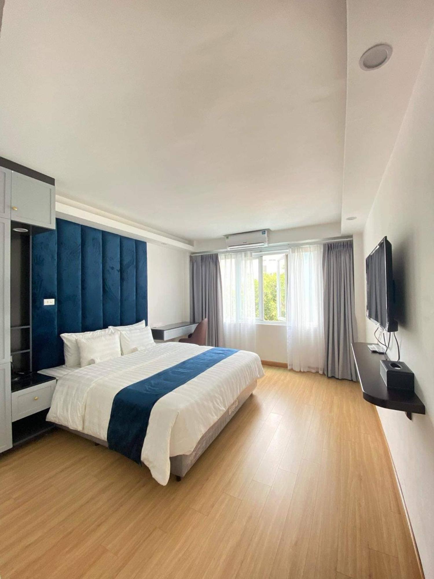 Hanoi Capital Premium Hotel Exterior photo