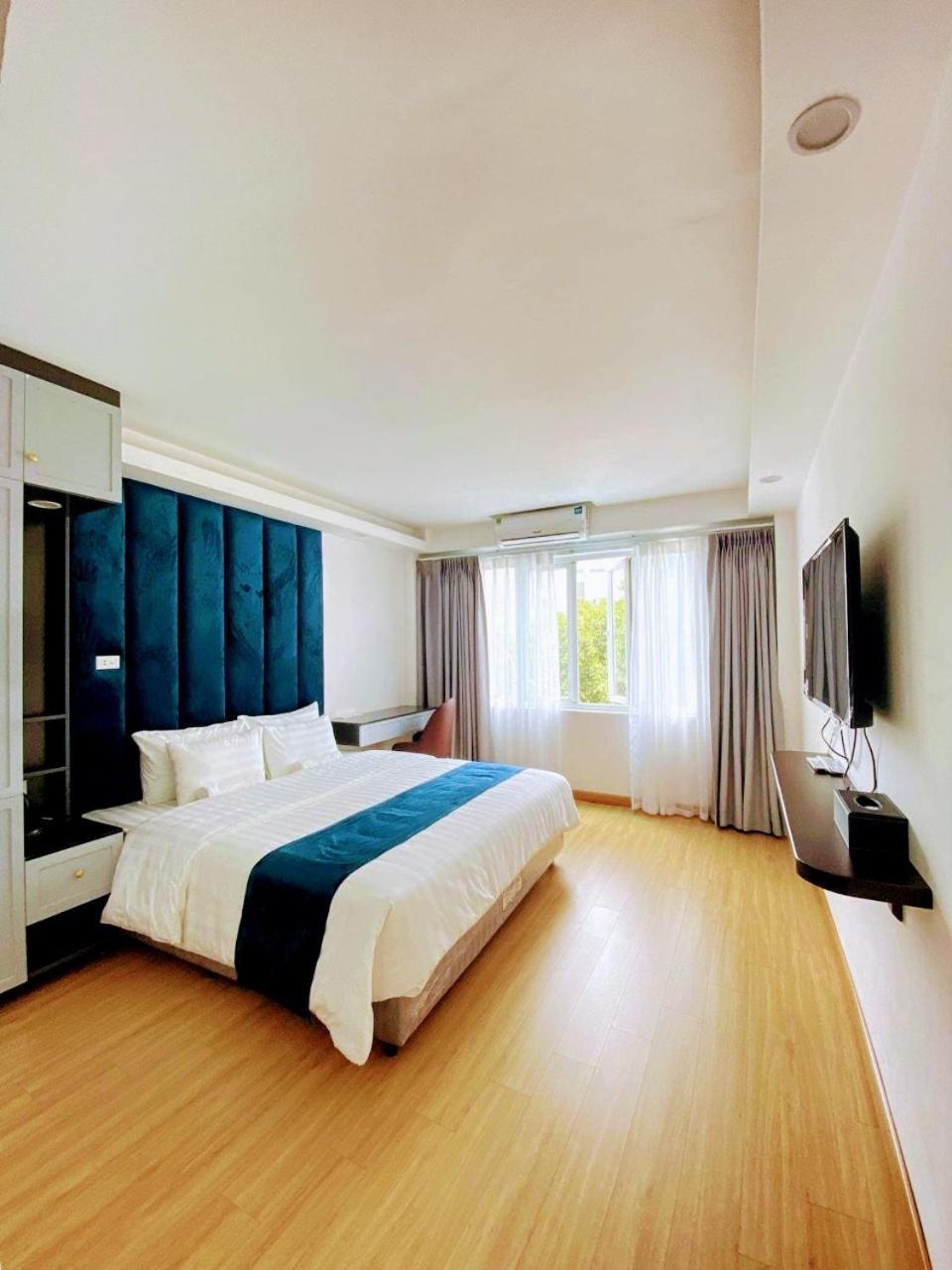 Hanoi Capital Premium Hotel Exterior photo