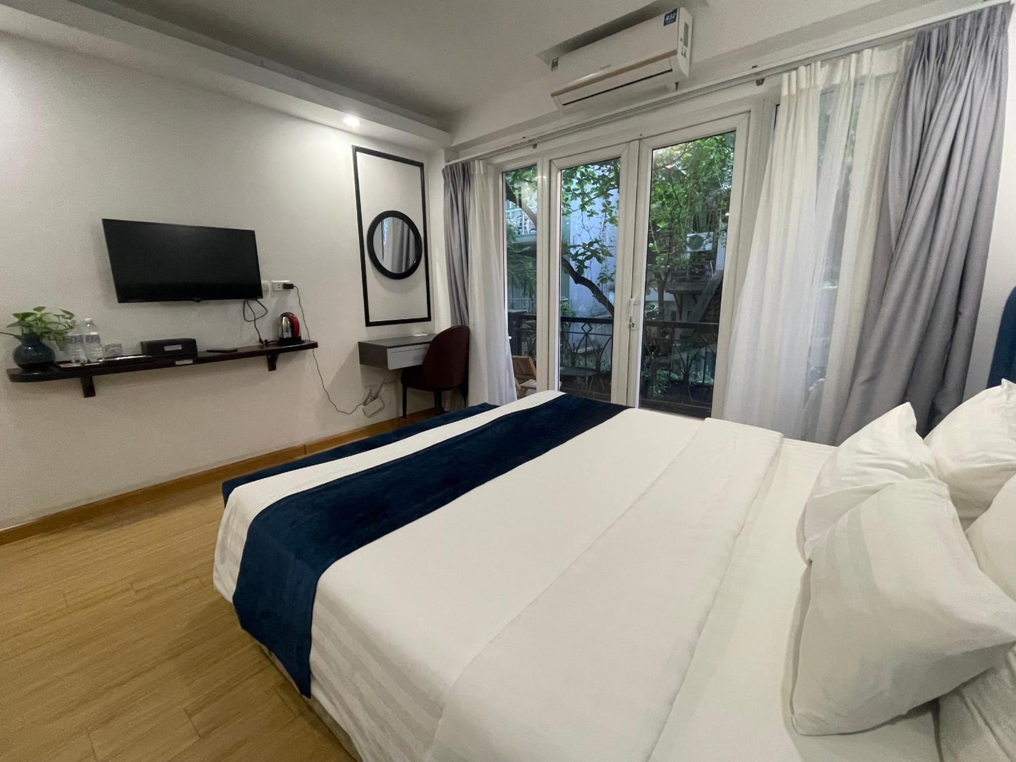 Hanoi Capital Premium Hotel Exterior photo